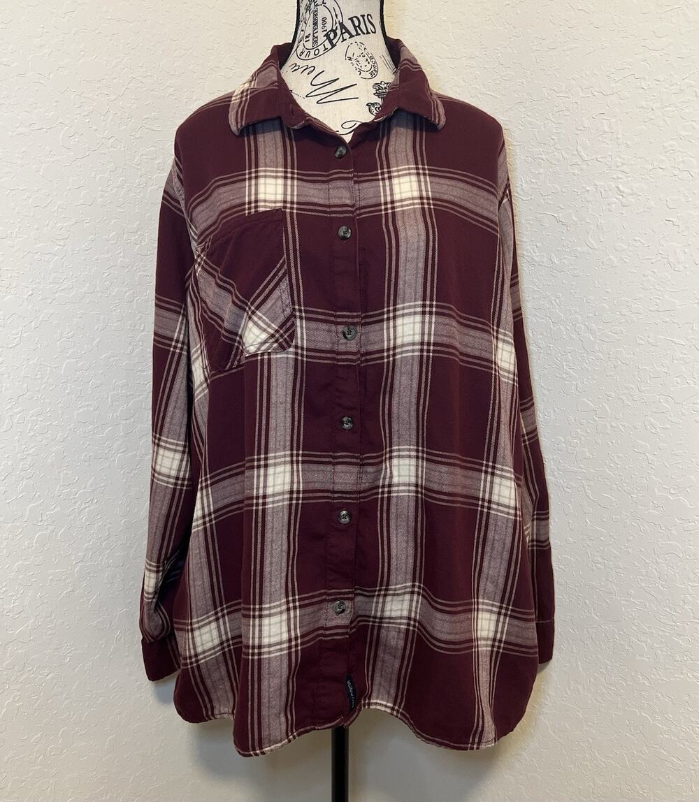Magellan Outdoors Women’s Burgundy & White Flannel Top Size XXL Boyfriend Fit